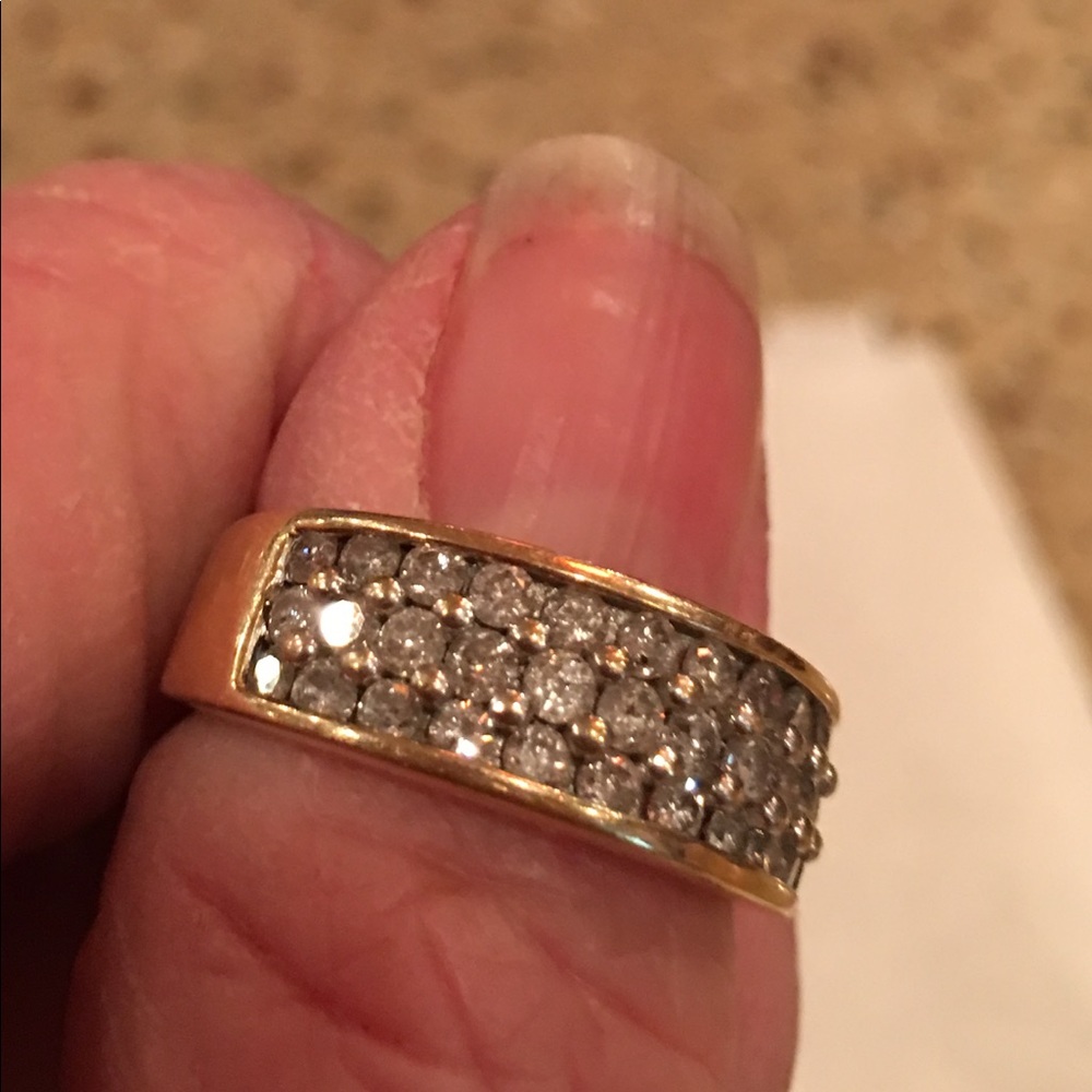 Ring - Picture 2 of 5
